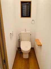 トイレ（1階、2階と2ヵ所有）