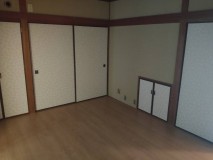 1階洋室（障子・襖貼替え、廻り縁のみ塗装）