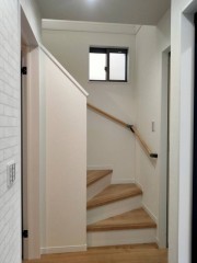 2階への階段