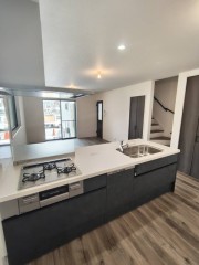 LDKが見渡せる対面式システムキッチン2